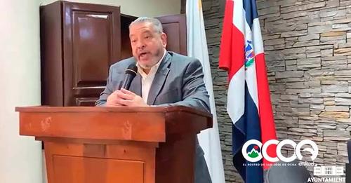 El alcalde Aneudy Ortiz dió la bienvenida de manera oficial a su nuevo asistente, Asdrovel Tejeda.