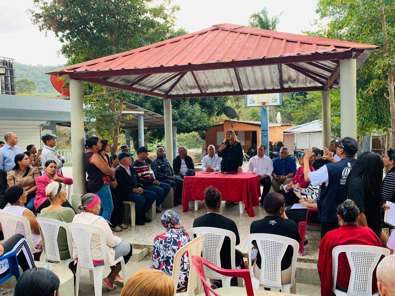 Fernando Participa en «La Gobernación en tu Barrio»: Escuchando el Corazón del Pueblo