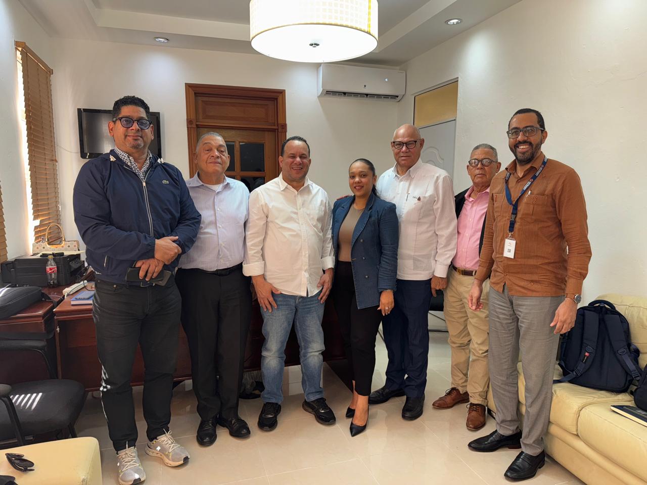 ALCALDE FERNANDO SOLICITA AL INTRANT PLAN DE SEGURIDAD VIAL PARA OCOA