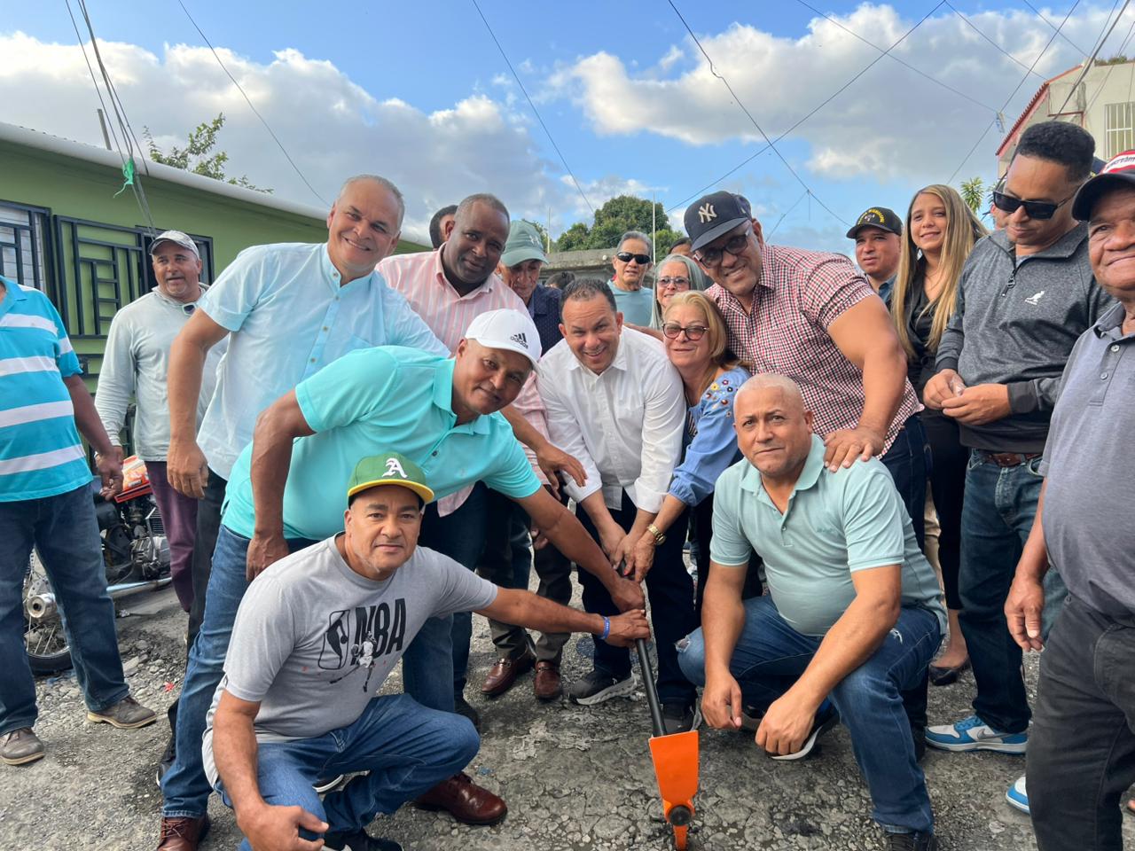 ¡EL BARRIO SAN LUÍS COMIENZA A BRILLAR CON HECHOS, NO PALABRAS!