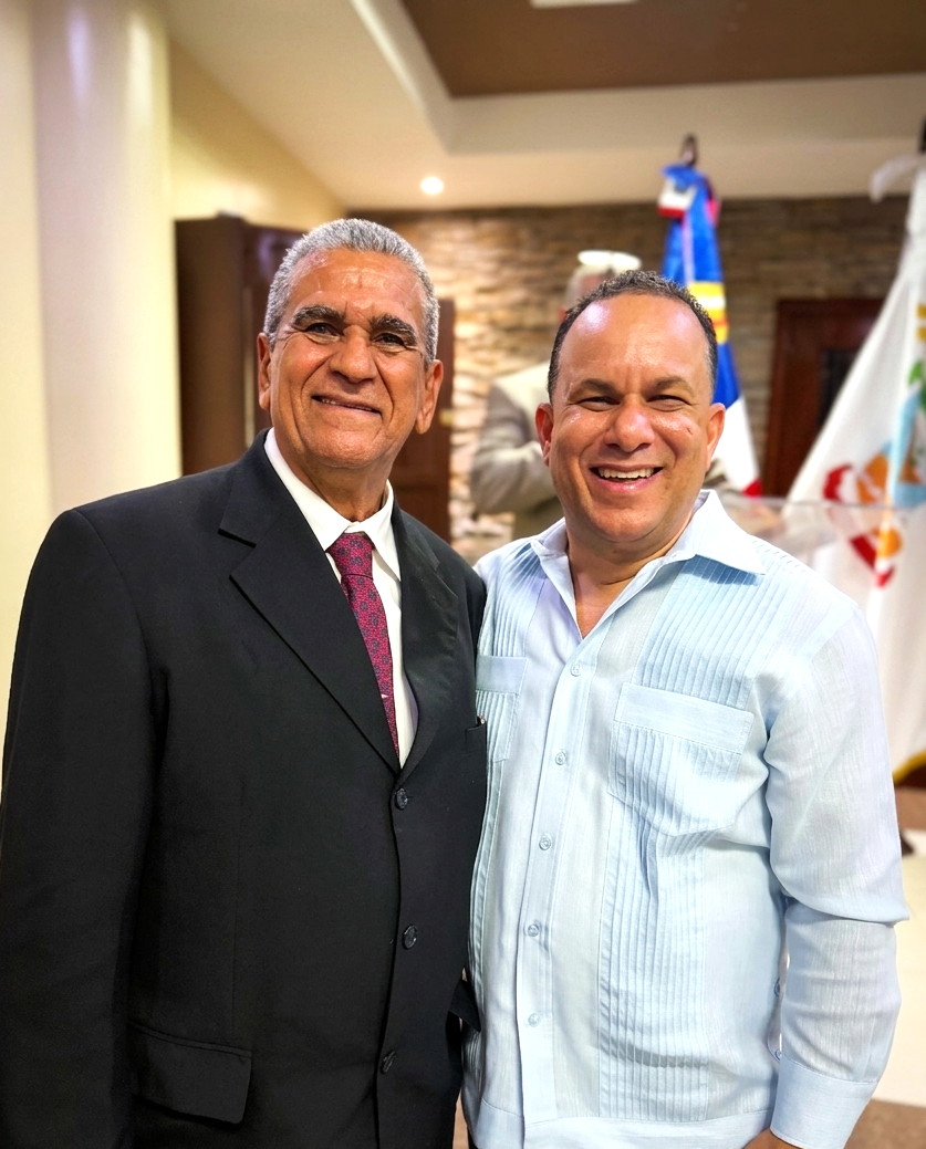 Presentan en el Ayuntamiento de Ocoa el libro “Los Trapiches y el cultivo de caña en San José de Ocoa” 